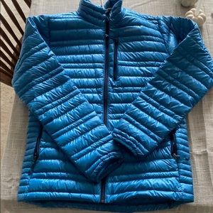 Women’s lightweight Patagonia jacket